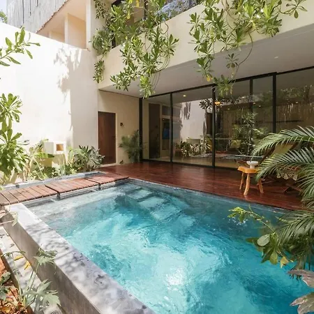 Luxury Condo With Private Pool